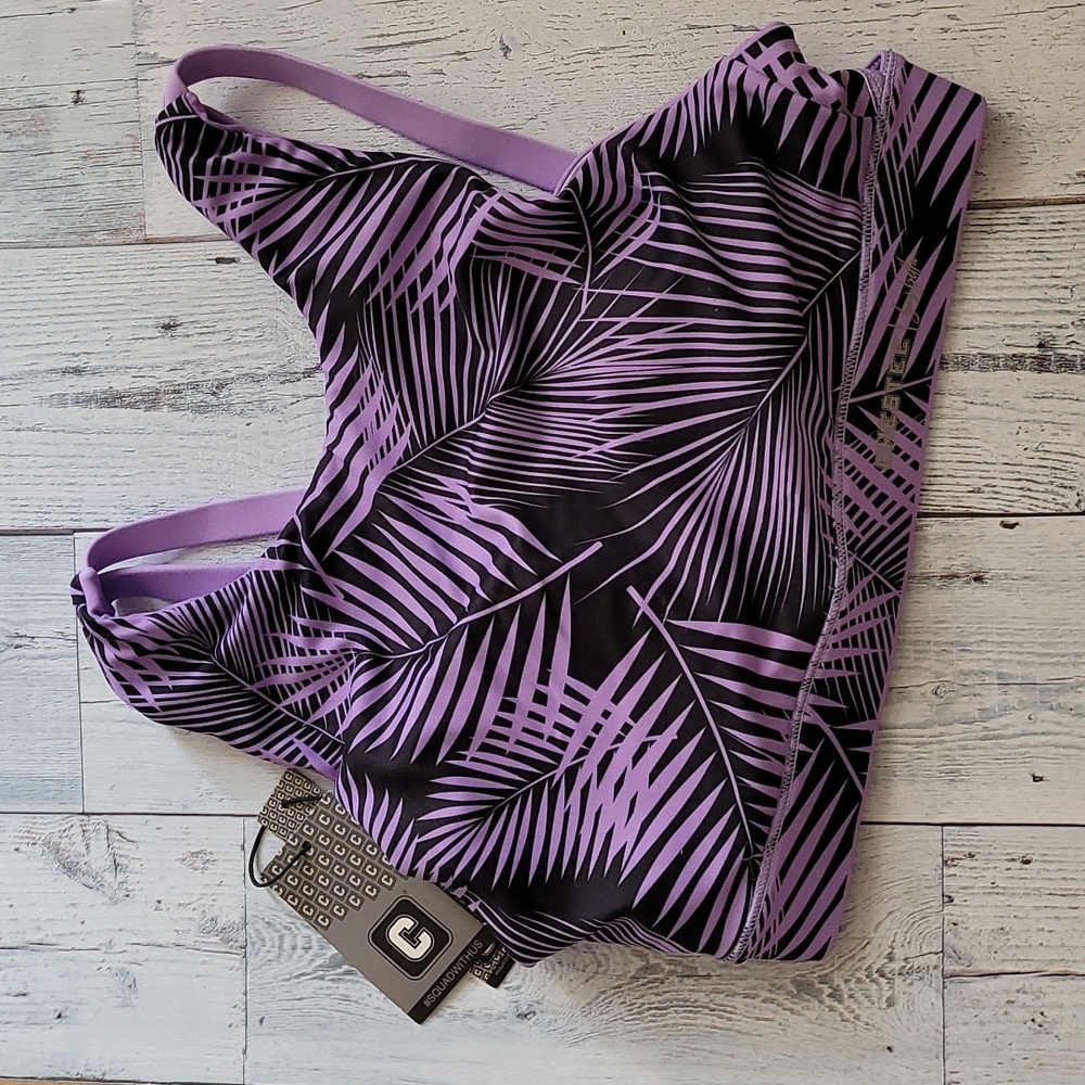 NWT Chestee Reversible Palm Print Sports Bra
